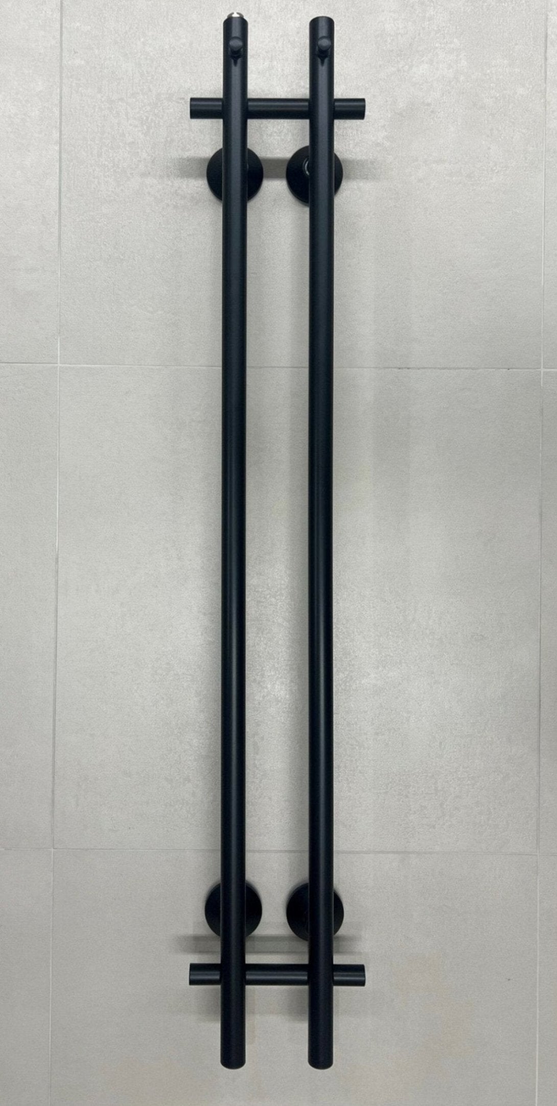 REJ Design Vivo BT 20122 pyyhekuivain, musta